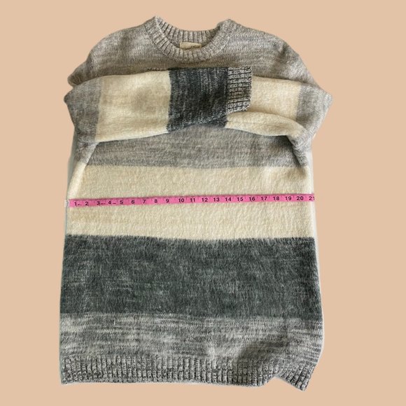 Universal Thread -  Wide Striped Color Block - Oversized Sweater - Picture 7 of 7